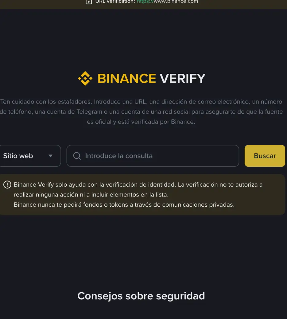 Página Binance Verify en español: franja superior «URL verification: https://www.binance.com», título BINANCE VERIFY, texto que explica para qué sirve, desplegable «Sitio web», campo «Introduce la consulta» y botón «Buscar», las dos declaraciones fijas debajo del buscador y, más abajo, el título «Consejos sobre seguridad»